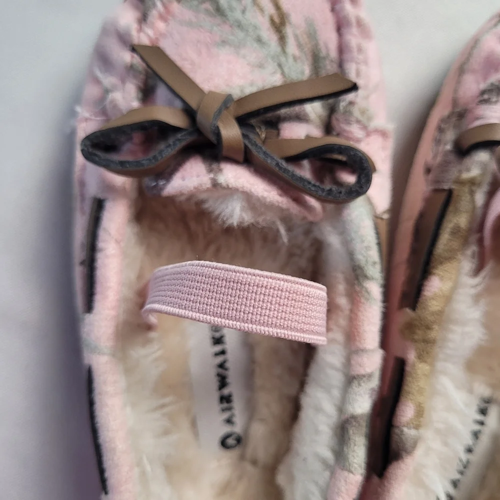 Airwalk Little Girls Faux Suede Pink Camo Slipon Moccasins Size 5